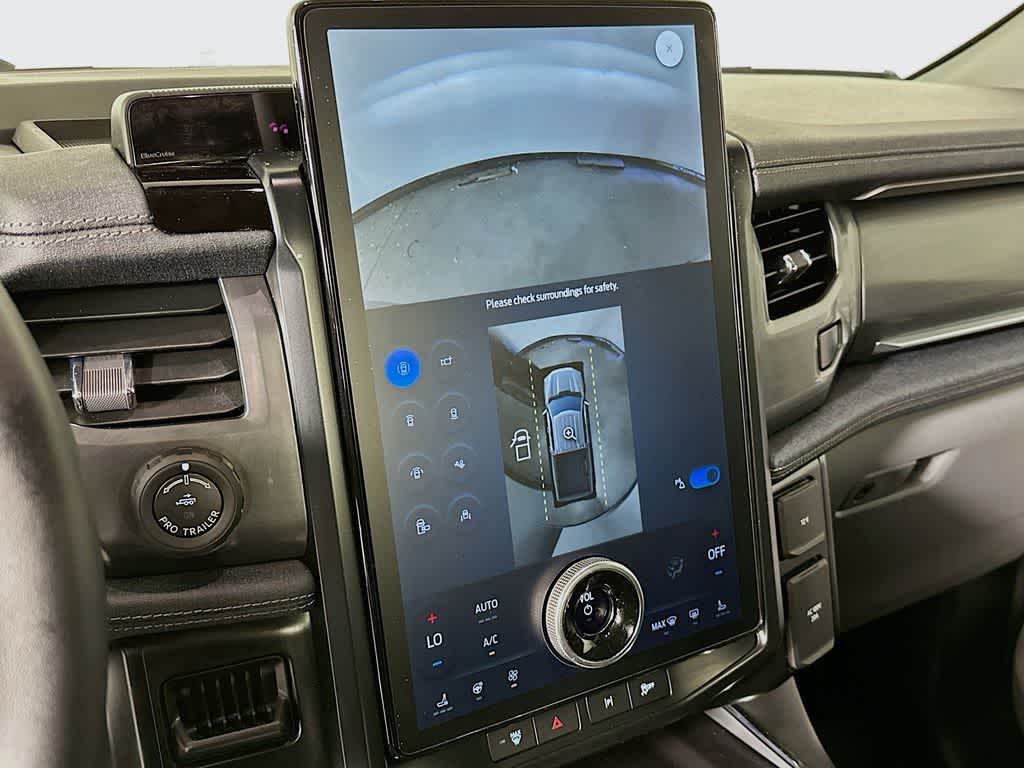 Ford F-150 Lightning Flash 2024