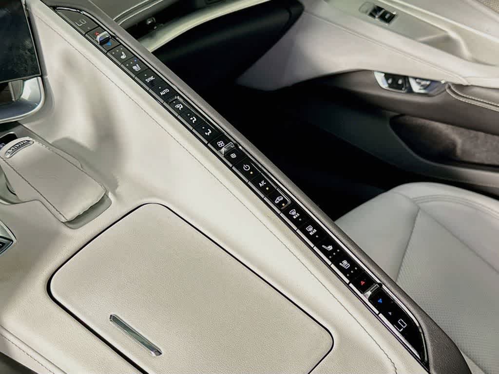 Chevrolet Corvette 2LT 2024