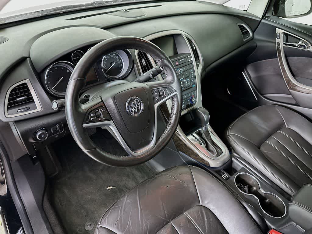 Grupo de cuero del Buick Verano 2014