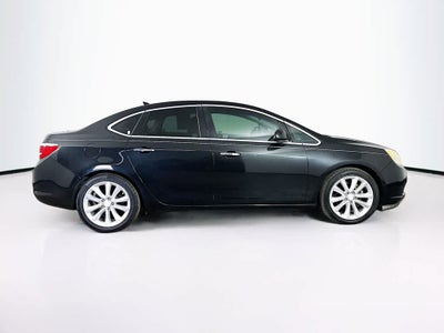 Grupo de cuero del Buick Verano 2014