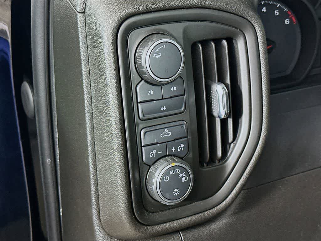 2023 Chevrolet Silverado 2500HD Camión de Trabajo