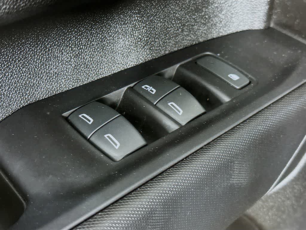 2023 Chevrolet Silverado 2500HD Camión de Trabajo