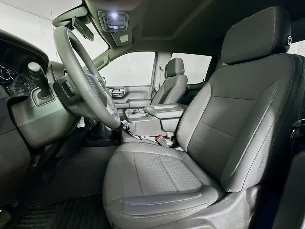 Chevrolet Silverado 1500 LTD Custom 2022