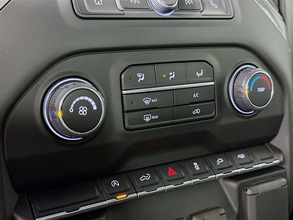 Chevrolet Silverado 1500 LTD Custom 2022