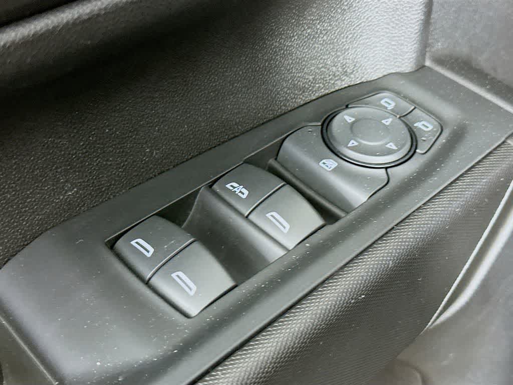 Chevrolet Silverado 1500 LTD Custom 2022