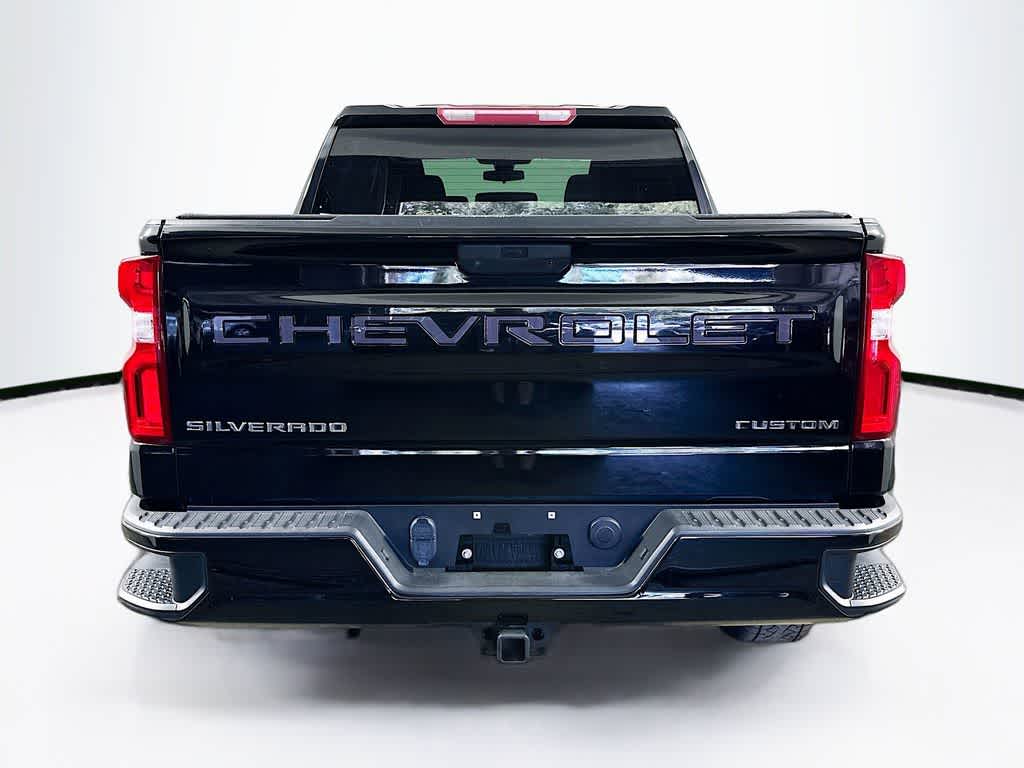 Chevrolet Silverado 1500 LTD Custom 2022