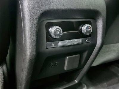 GMC Acadia Denali con tracción total (AWD) 2024