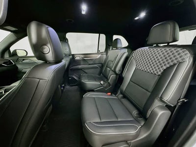 GMC Acadia Denali con tracción total (AWD) 2024