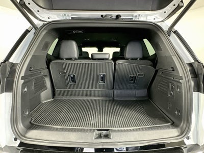 GMC Acadia Denali con tracción total (AWD) 2024