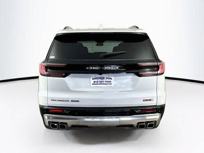 GMC Acadia Denali con tracción total (AWD) 2024