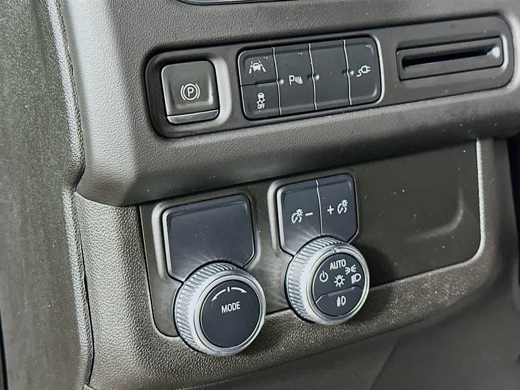 GMC Yukon XL SLE 2022