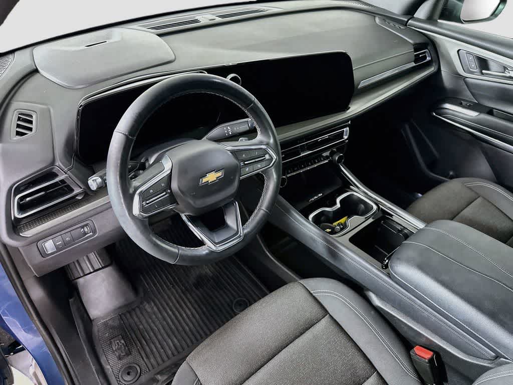 Chevrolet Traverse LT con tracción delantera, 2024