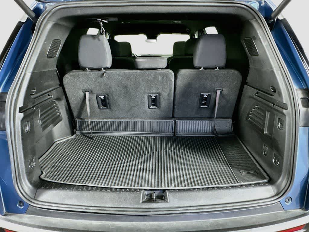 Chevrolet Traverse LT con tracción delantera, 2024