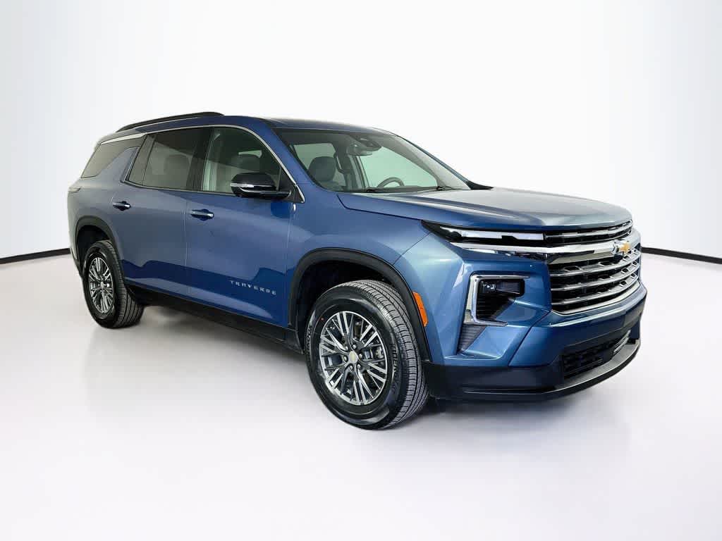 Chevrolet Traverse LT con tracción delantera, 2024