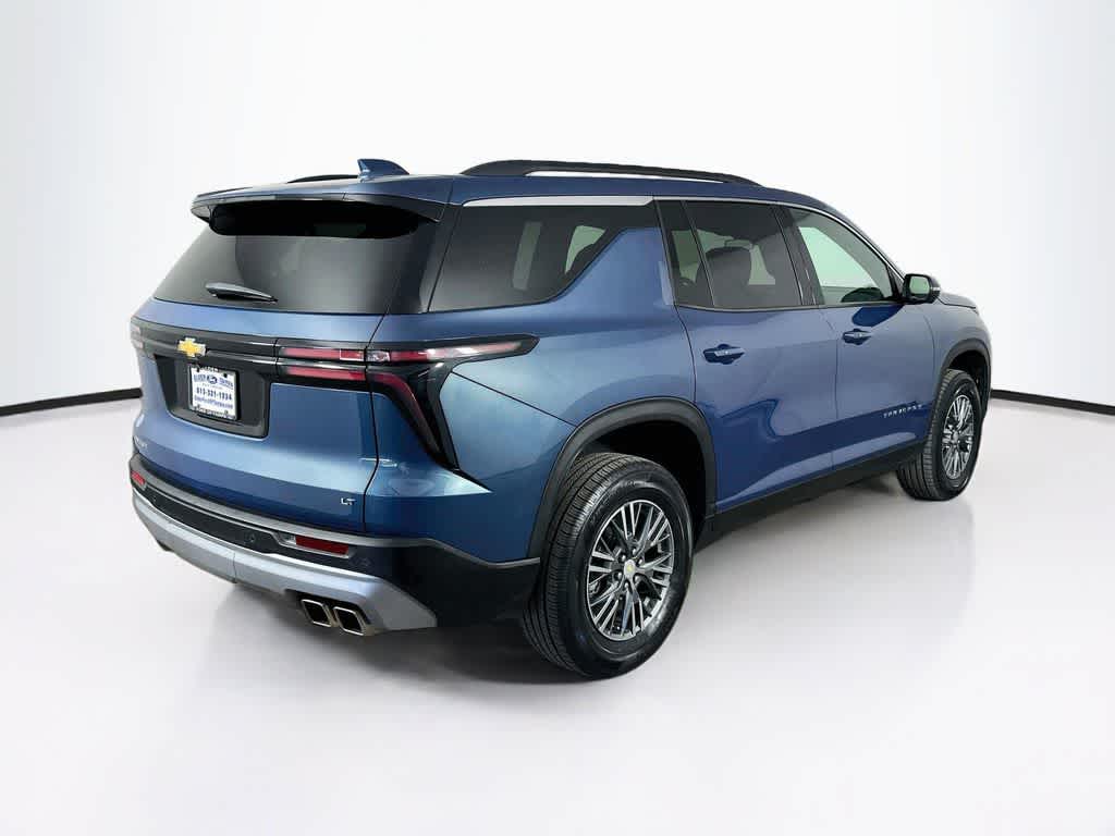 Chevrolet Traverse LT con tracción delantera, 2024