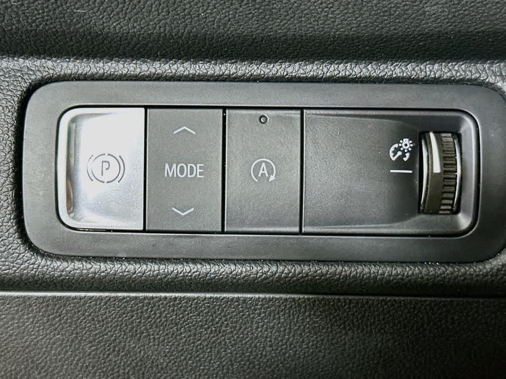 Chevrolet Traverse LT con tracción delantera, 2024