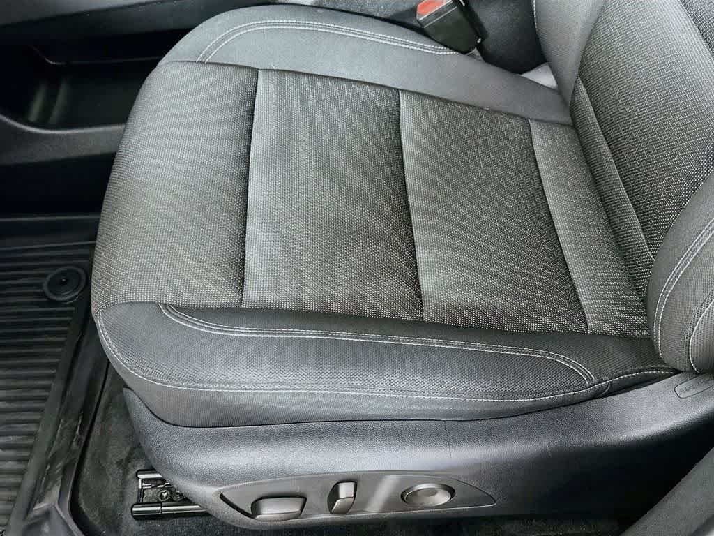 Chevrolet Traverse LT con tracción delantera, 2024