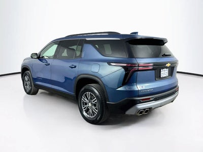 Chevrolet Traverse LT con tracción delantera, 2024