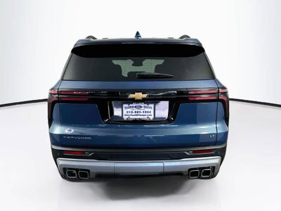 Chevrolet Traverse LT con tracción delantera, 2024