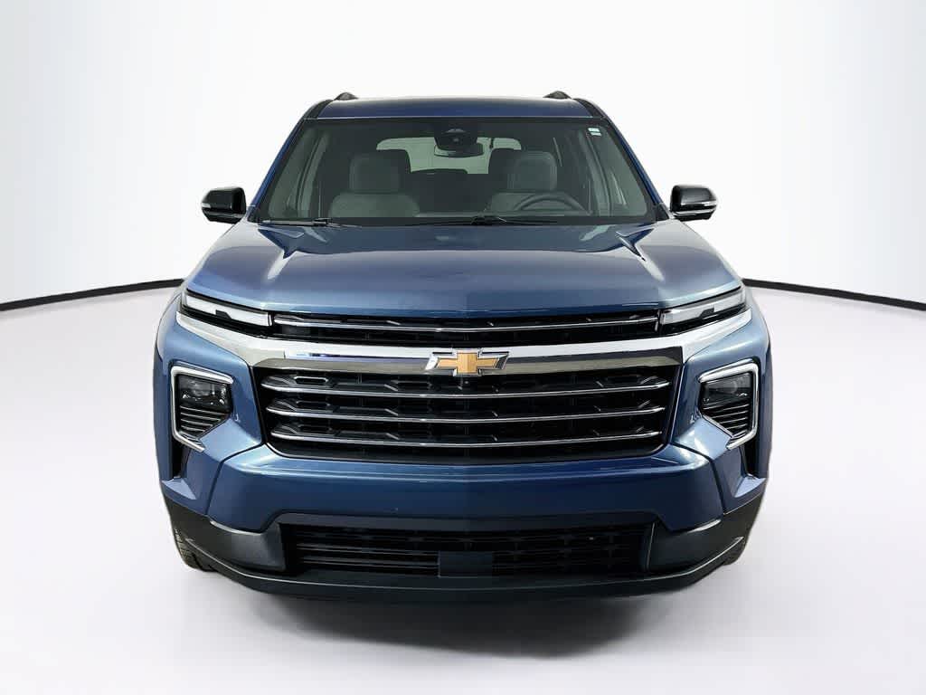 Chevrolet Traverse LT con tracción delantera, 2024
