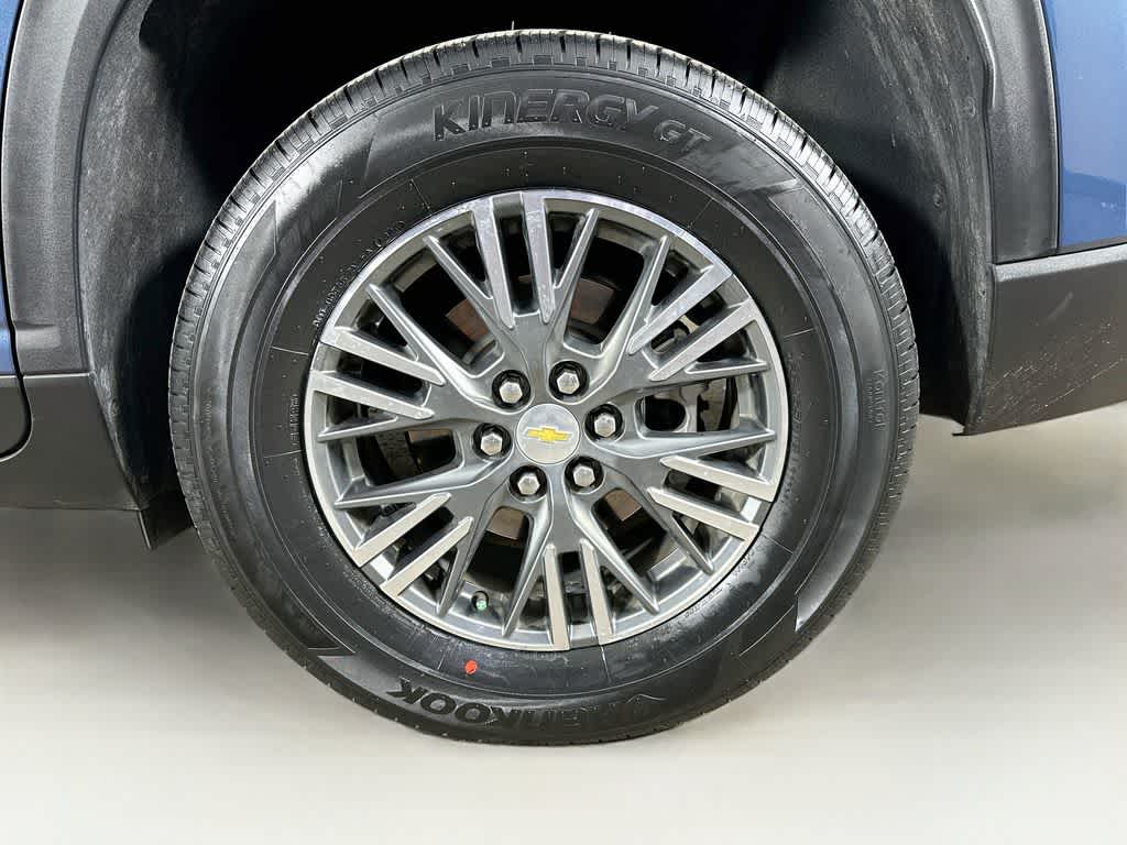 Chevrolet Traverse LT con tracción delantera, 2024