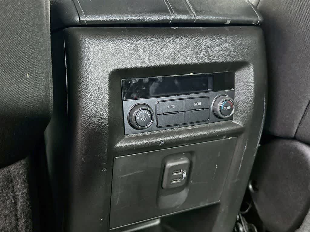 Chevrolet Traverse LT 2023 con tapicería de tela