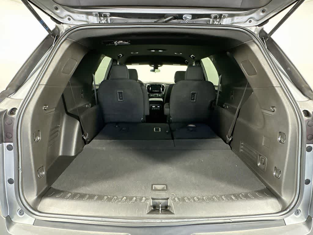 Chevrolet Traverse LT 2023 con tapicería de tela