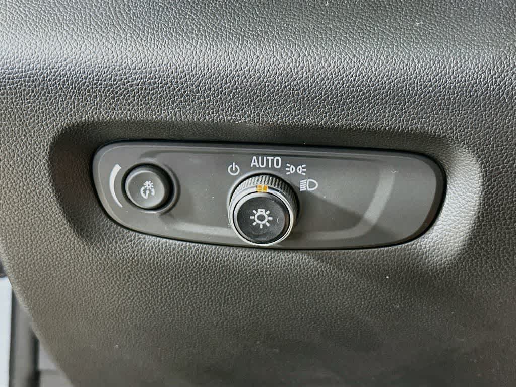 Chevrolet Traverse LT 2023 con tapicería de tela