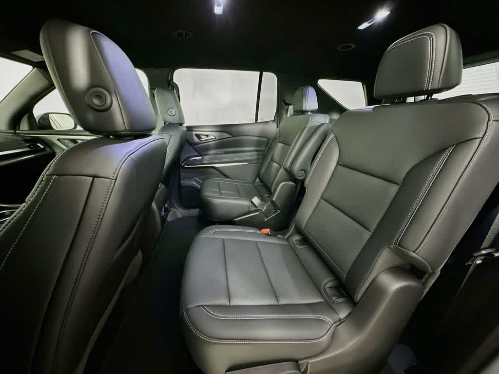 Chevrolet Traverse LT con tracción delantera, 2025
