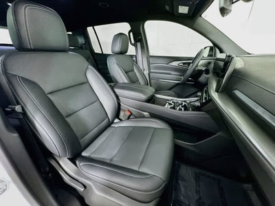 Chevrolet Traverse LT con tracción delantera, 2025