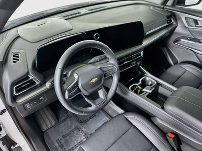 Chevrolet Traverse LT con tracción delantera, 2025