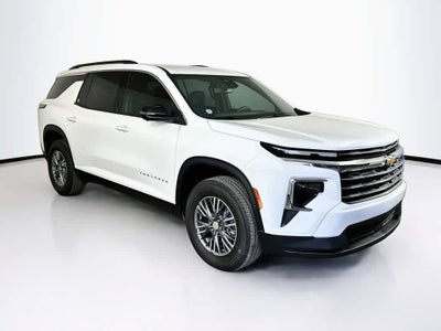 Chevrolet Traverse LT con tracción delantera, 2025