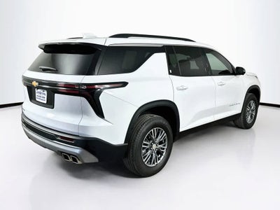 Chevrolet Traverse LT con tracción delantera, 2025