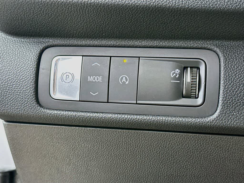 Chevrolet Traverse LT con tracción delantera, 2025