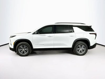Chevrolet Traverse LT con tracción delantera, 2025