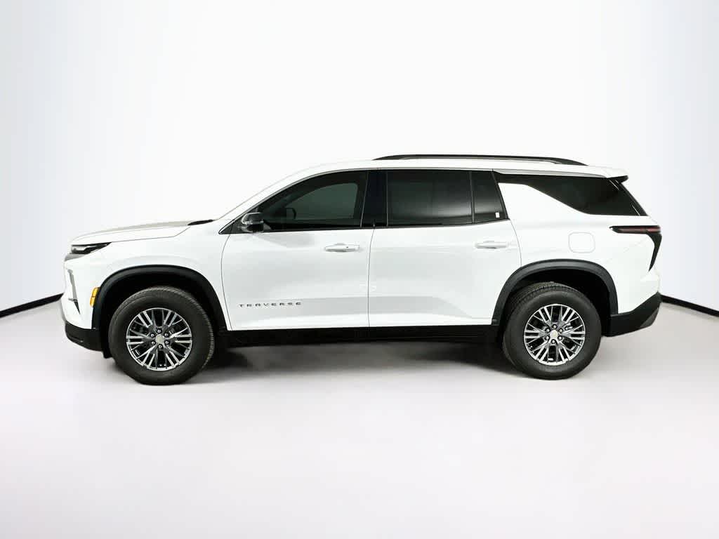 Chevrolet Traverse LT con tracción delantera, 2025