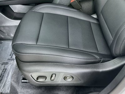 Chevrolet Traverse LT con tracción delantera, 2025