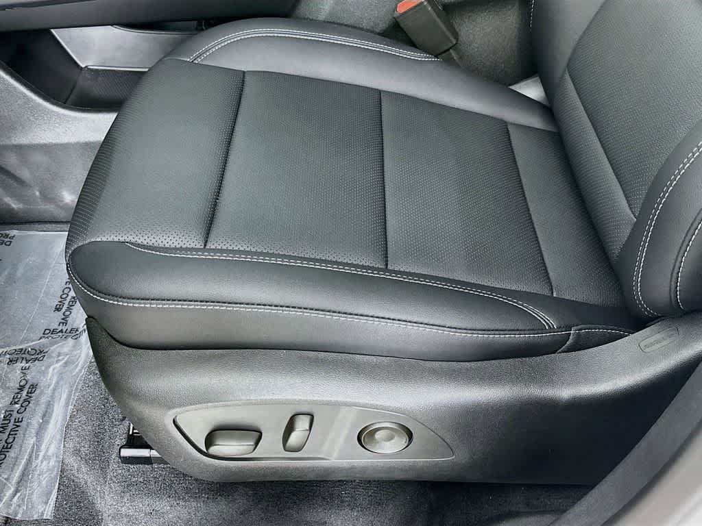Chevrolet Traverse LT con tracción delantera, 2025