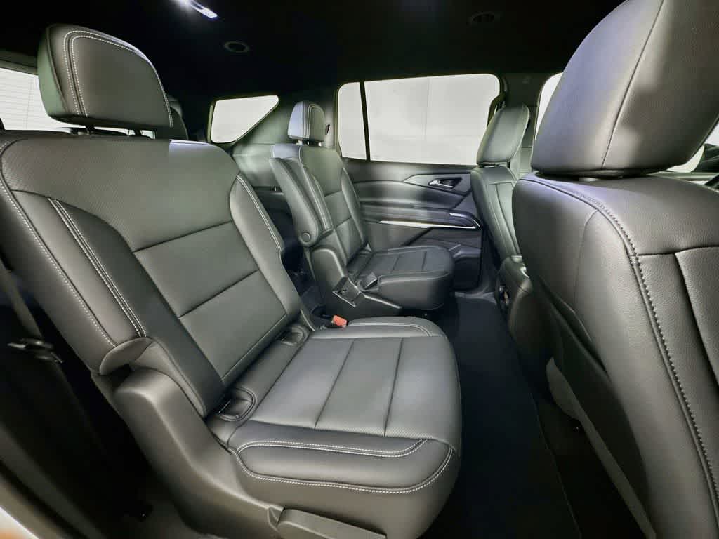 Chevrolet Traverse LT con tracción delantera, 2025