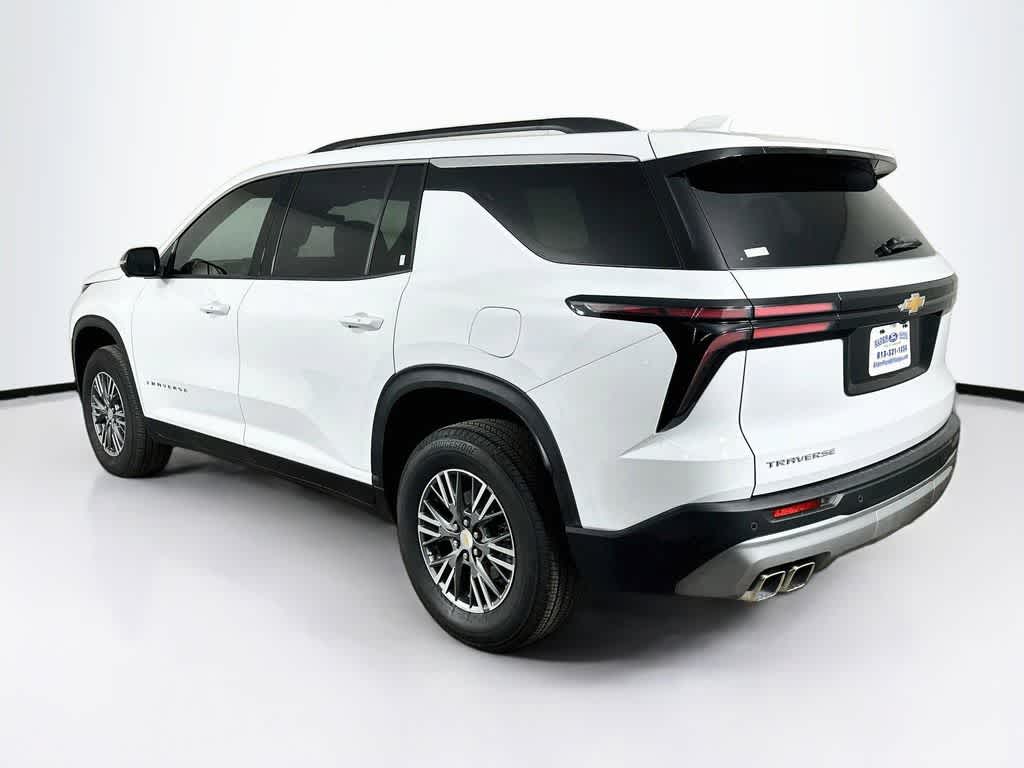 Chevrolet Traverse LT con tracción delantera, 2025