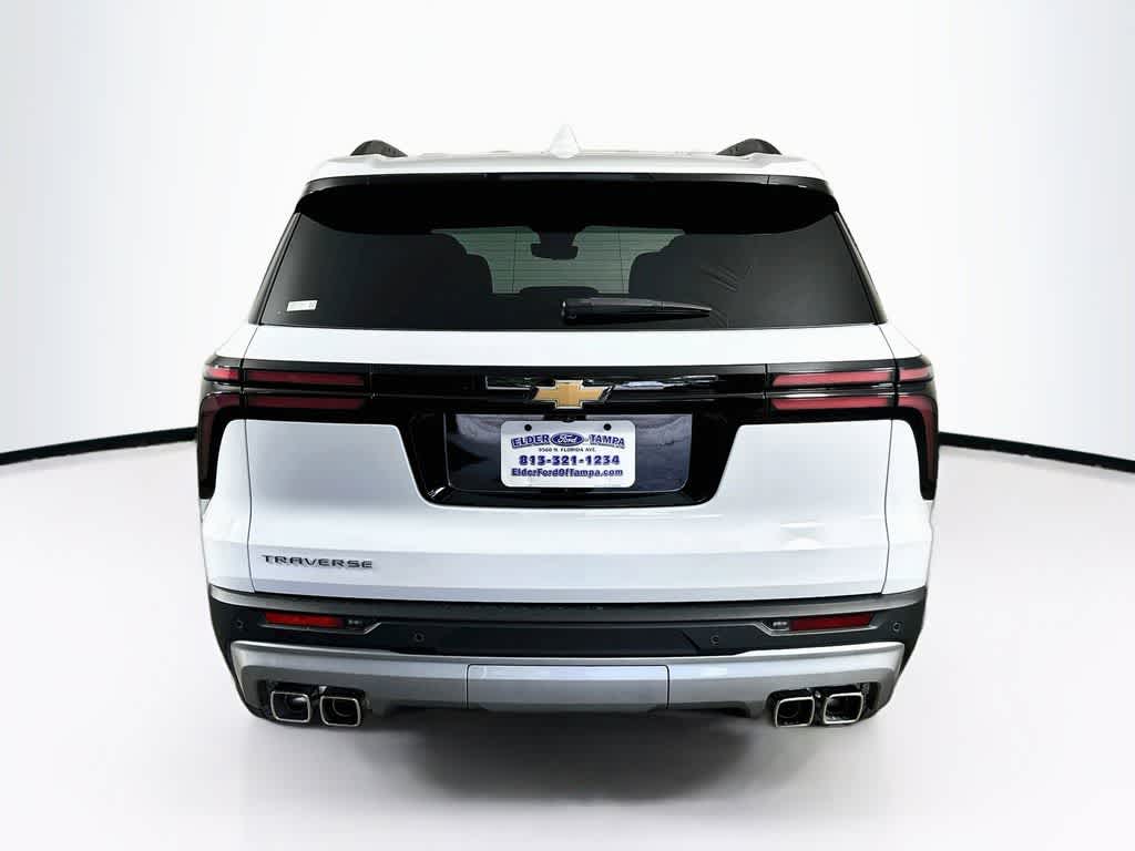 Chevrolet Traverse LT con tracción delantera, 2025