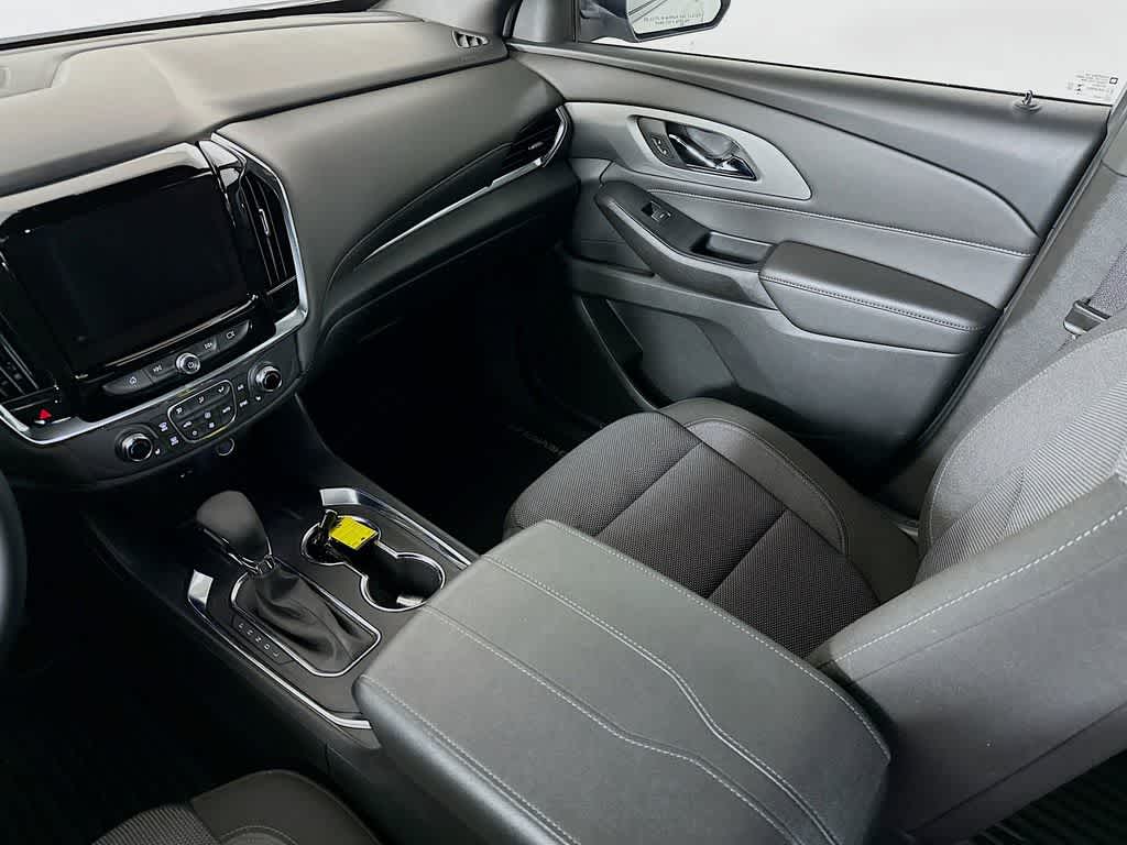 Chevrolet Traverse LT 2023 con tapicería de tela