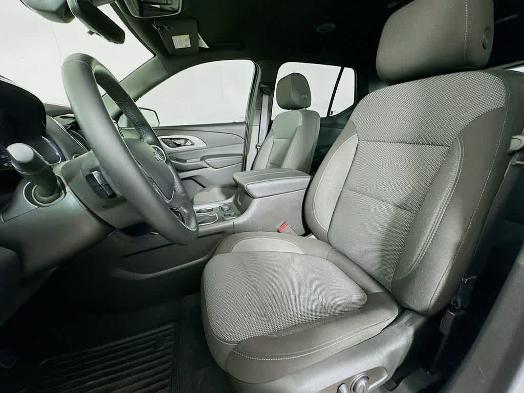 Chevrolet Traverse LT 2023 con tapicería de tela