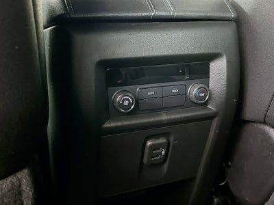 Chevrolet Traverse LT 2023 con tapicería de tela