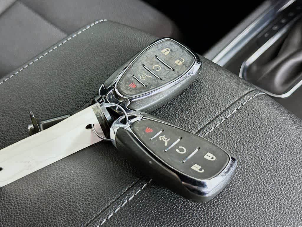 Chevrolet Traverse LT 2023 con tapicería de tela