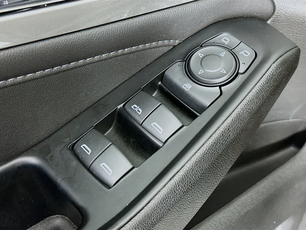 Chevrolet Traverse LT 2023 con tapicería de tela