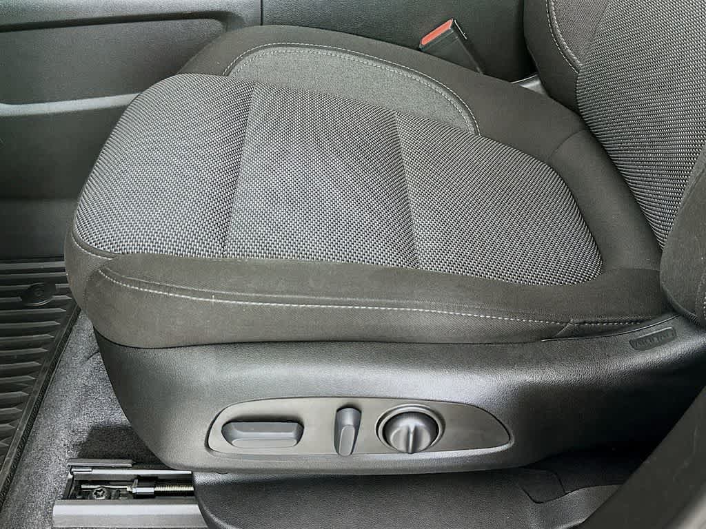 Chevrolet Traverse LT 2023 con tapicería de tela