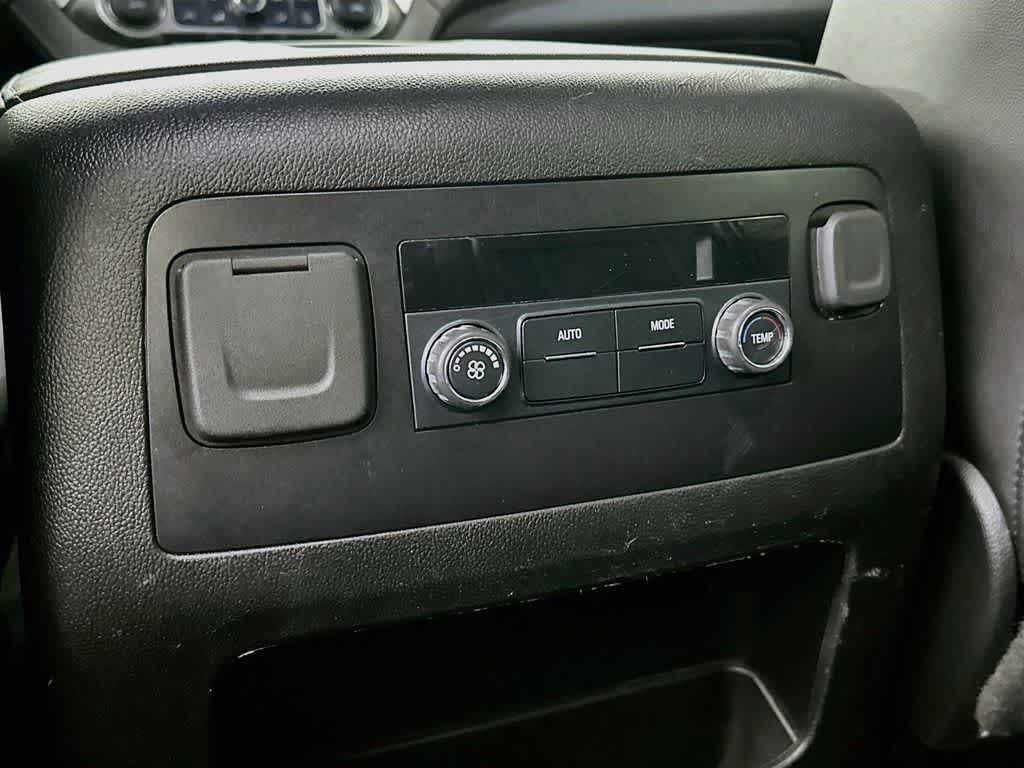 Chevrolet Suburban LT 2018