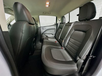 GMC Canyon 4x4 AT4 de 2021 con tapicería de tela
