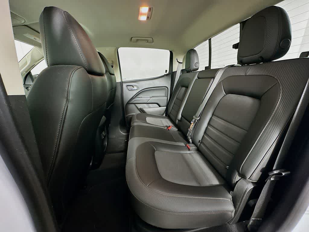 GMC Canyon 4x4 AT4 de 2021 con tapicería de tela